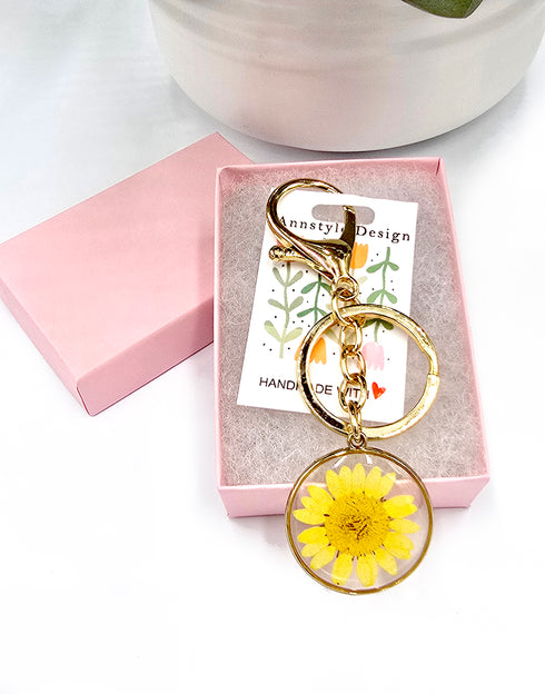 Pressed flower keychain