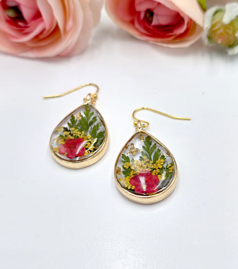Pressed red Flowers Baby's Breath flower with gold flake dangle earrings