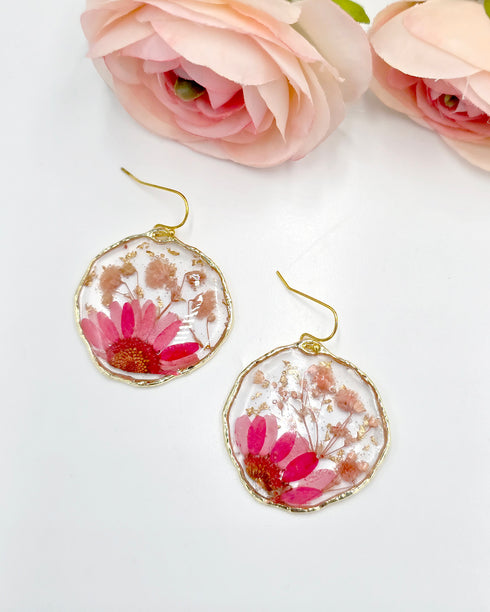 Pressed Flowers Daisies Mini Dried Baby Breath Flowers dangle earrings