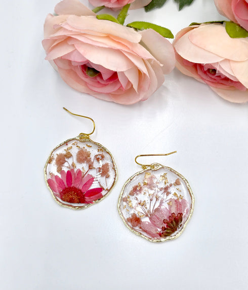 Pressed Flowers Daisies Mini Dried Baby Breath Flowers dangle earrings