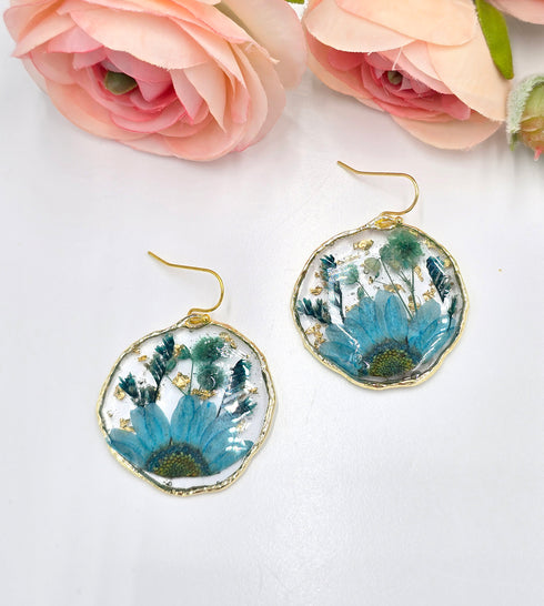 Pressed Flowers Daisies Mini Dried Baby Breath Flowers dangle earrings