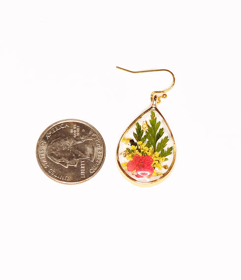 Pressed red Flowers Baby's Breath flower with gold flake Pendant Necklaces