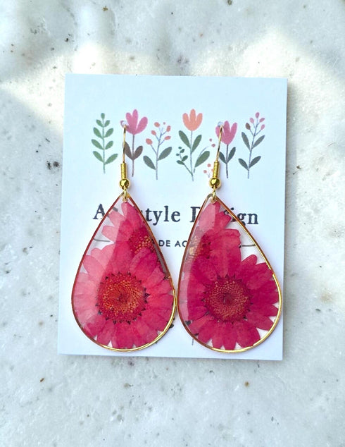 Real Daisy Flower Resin Teardrop Earrings