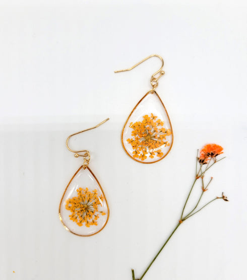 Handmade Dried flower Teardrop Small Botanical earring handmade resin earrings , real flower jewelry, Gifts for Her