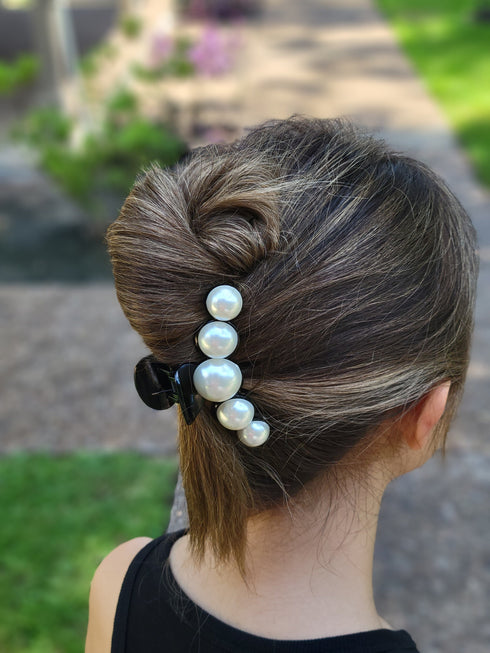Multi-sized Ivory Pearl Hair Claw