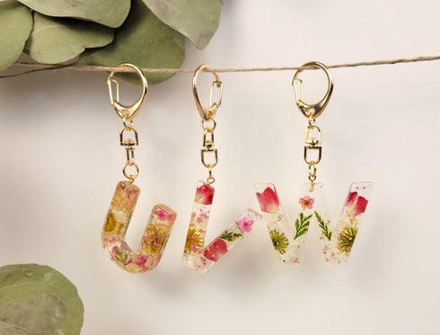 Handmade Pressed Flowers Resin Keychain, Initials Letter Alphabet Name Gifts For Her