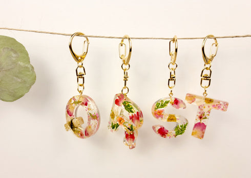 Handmade Pressed Flowers Resin Keychain, Initials Letter Alphabet Name Gifts For Her